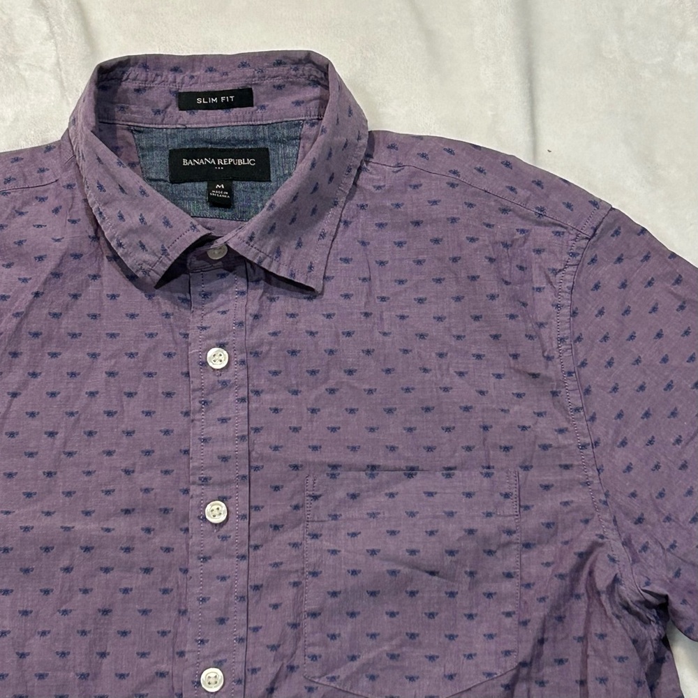Banana Republic button down shirt bumble bee print purple men’s medium cotton